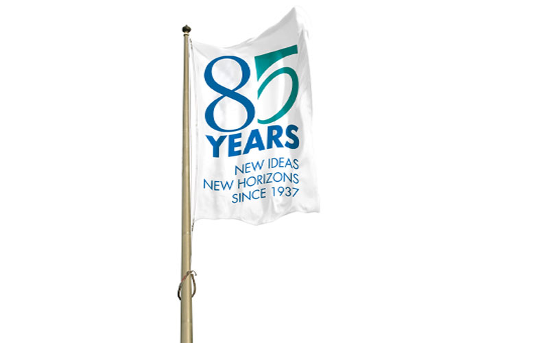 White flag celebrating 85 years of SAB-Bremen